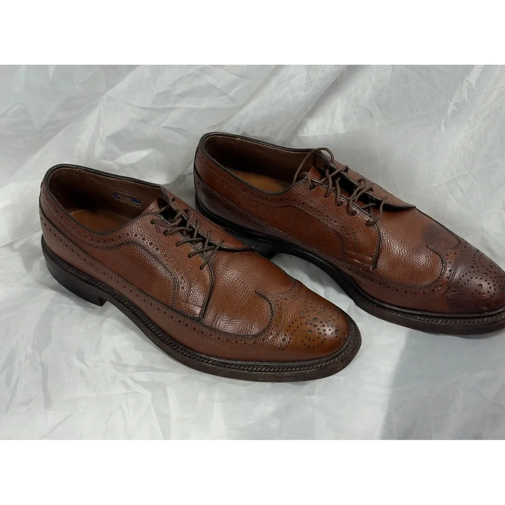 Allen Edmonds MacNeil Derby Men 9 B Brown Pebble Grain Leather Longwing Brogues